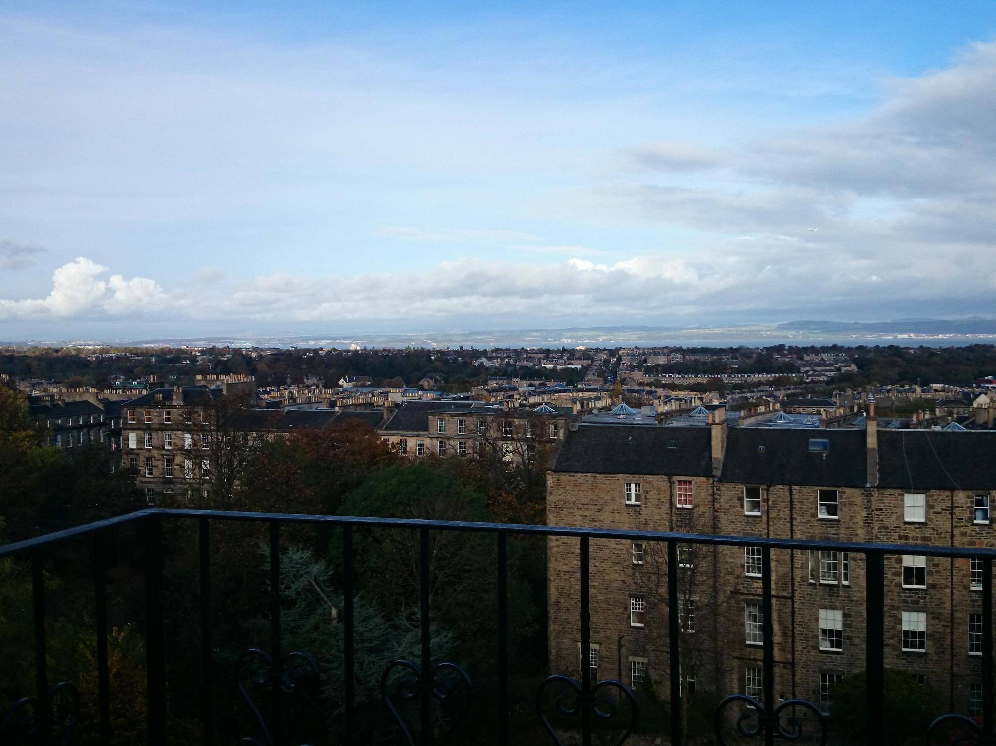 Fountain Court Apartments - Royal Garden Edinburgh Ngoại thất bức ảnh