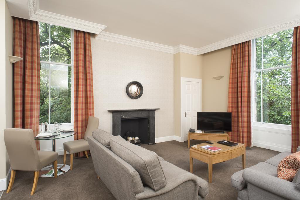 Fountain Court Apartments - Royal Garden Edinburgh Ngoại thất bức ảnh