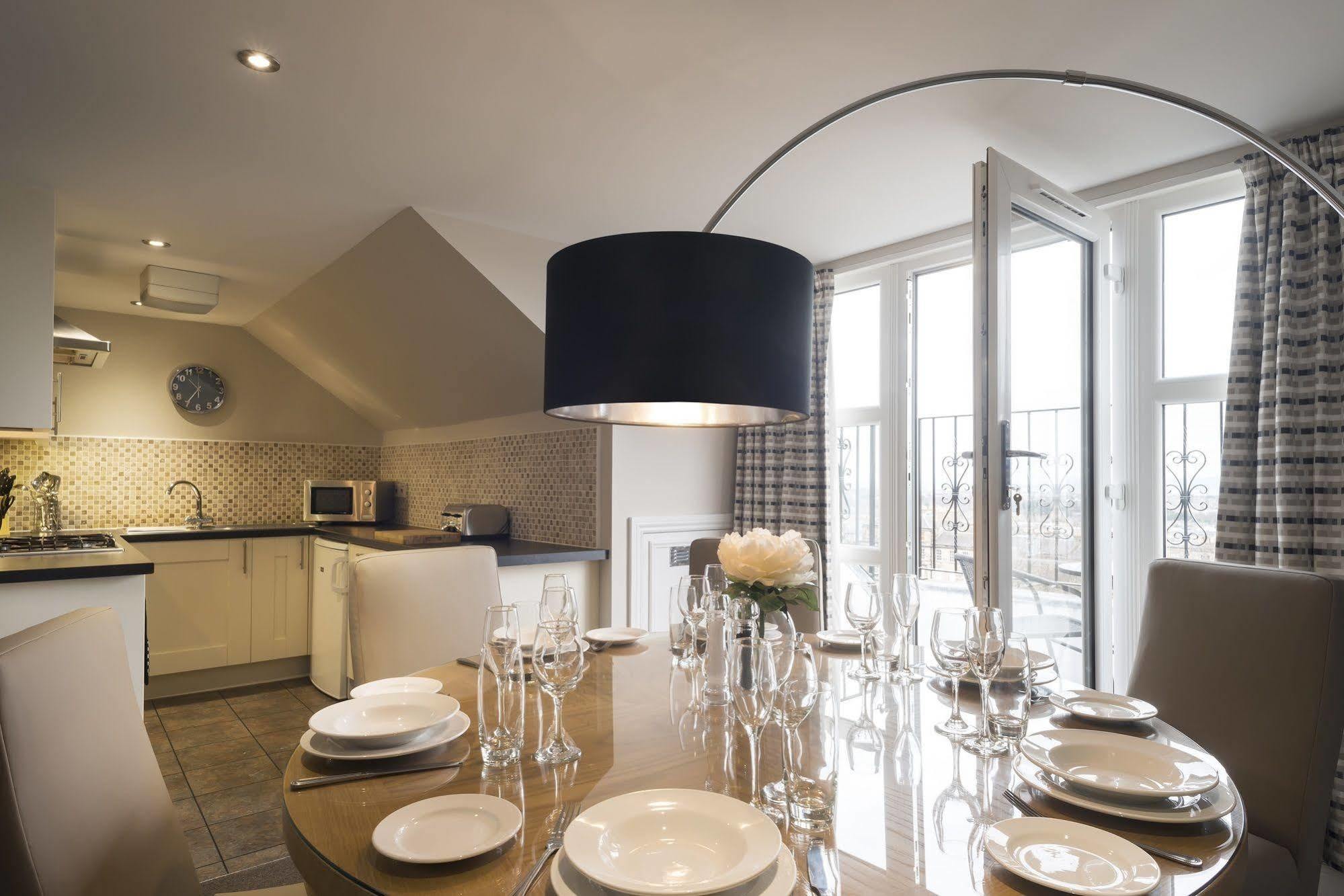 Fountain Court Apartments - Royal Garden Edinburgh Ngoại thất bức ảnh