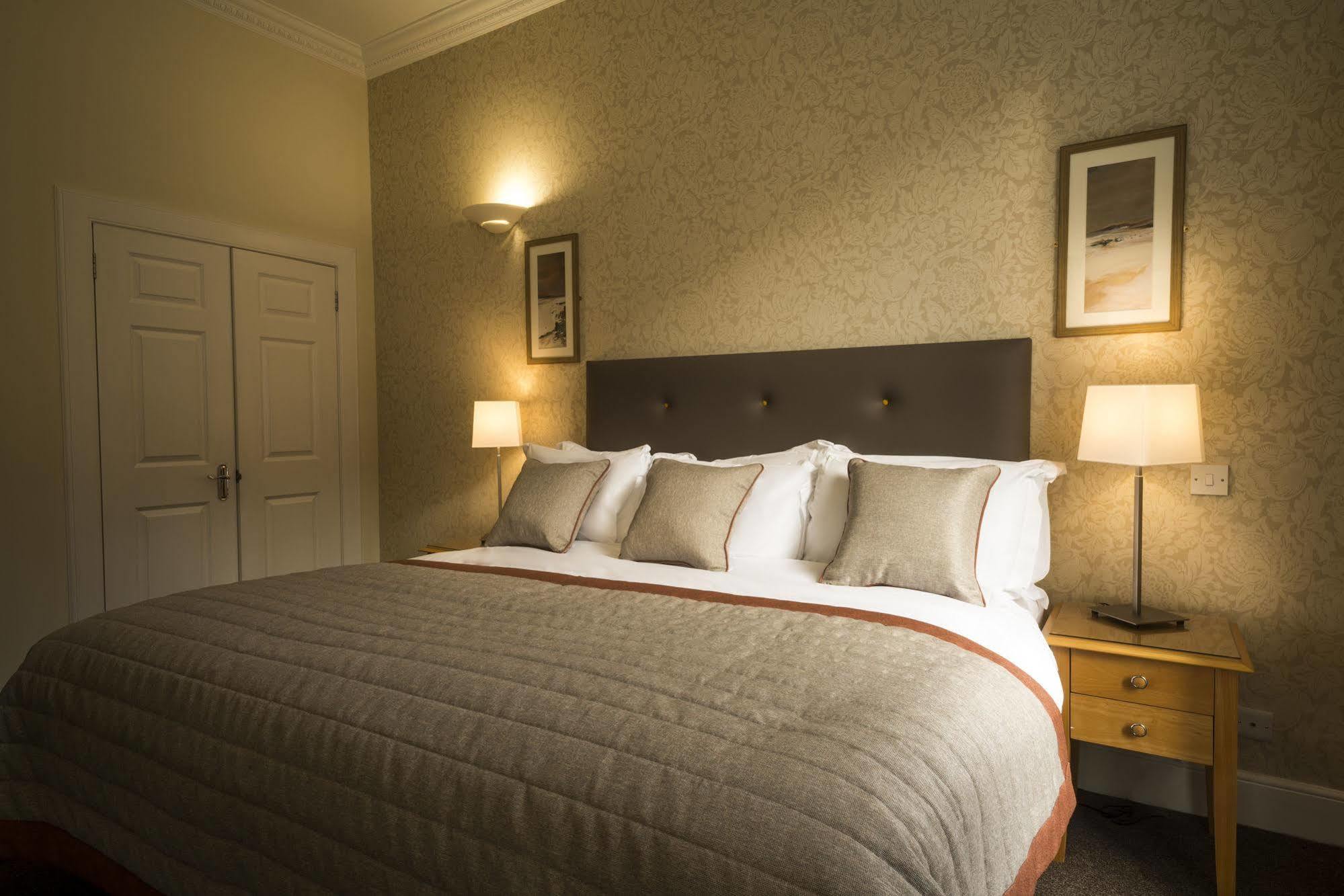 Fountain Court Apartments - Royal Garden Edinburgh Ngoại thất bức ảnh